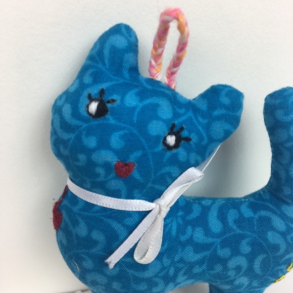 Pair of handmade cats 🐱 keychain ornament - Picture 3 of 6